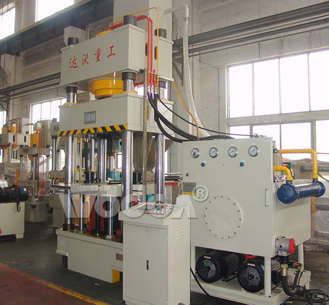 牛羊(yang)舔磚四柱(zhu)液壓機-500噸(dūn)鹽磚機