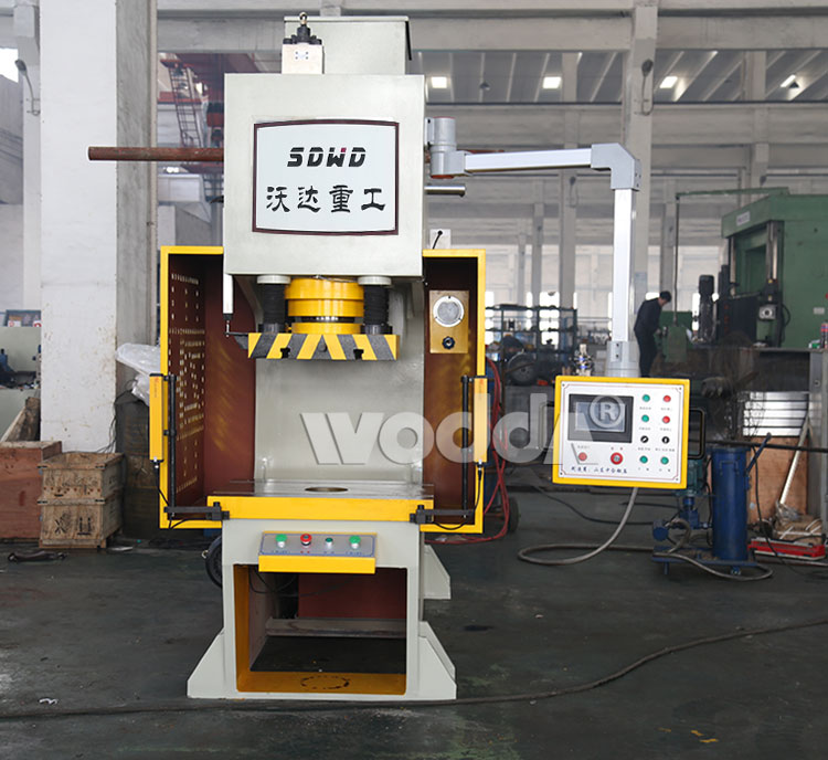 63噸導柱式液壓沖床 63噸導柱式液壓沖床