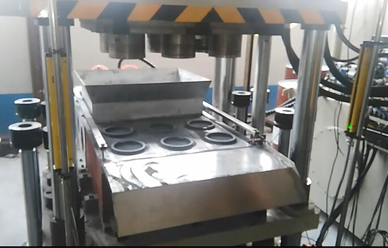 120噸(dūn)四柱四(si)梁粉末(mò)伺服成(cheng)型液壓(ya)機