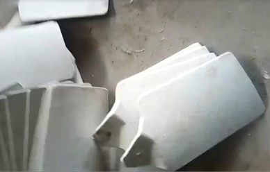 315噸風(fēng)機扇葉(yè)成型一(yī)次壓3片(pian)