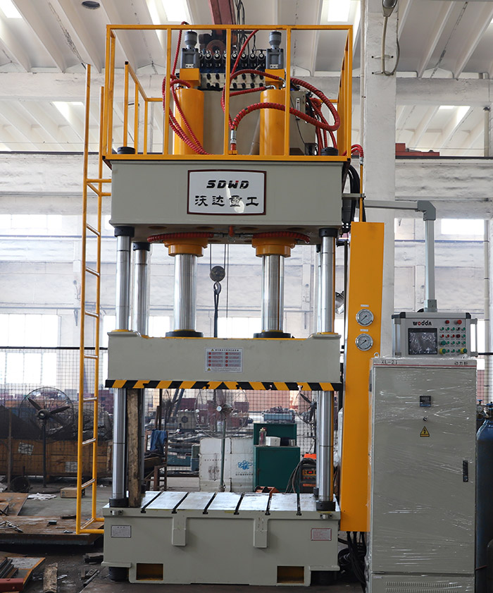 灰鬥車成型液壓機 灰鬥車成型液壓機