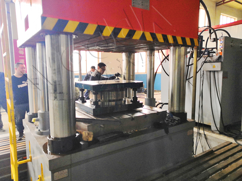 2000t液壓機 2000t液壓機