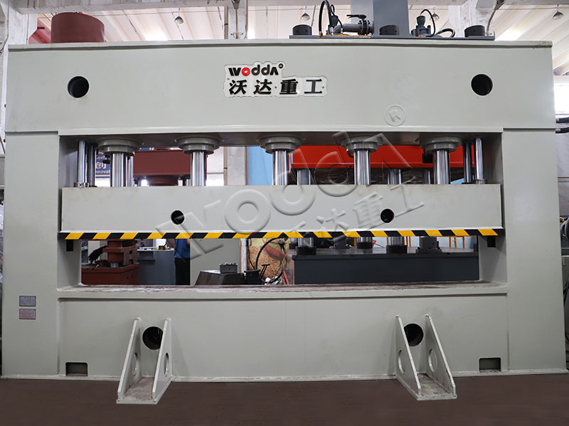 集裝箱頂闆成型液壓機報價 集裝箱頂闆成型液壓機報價