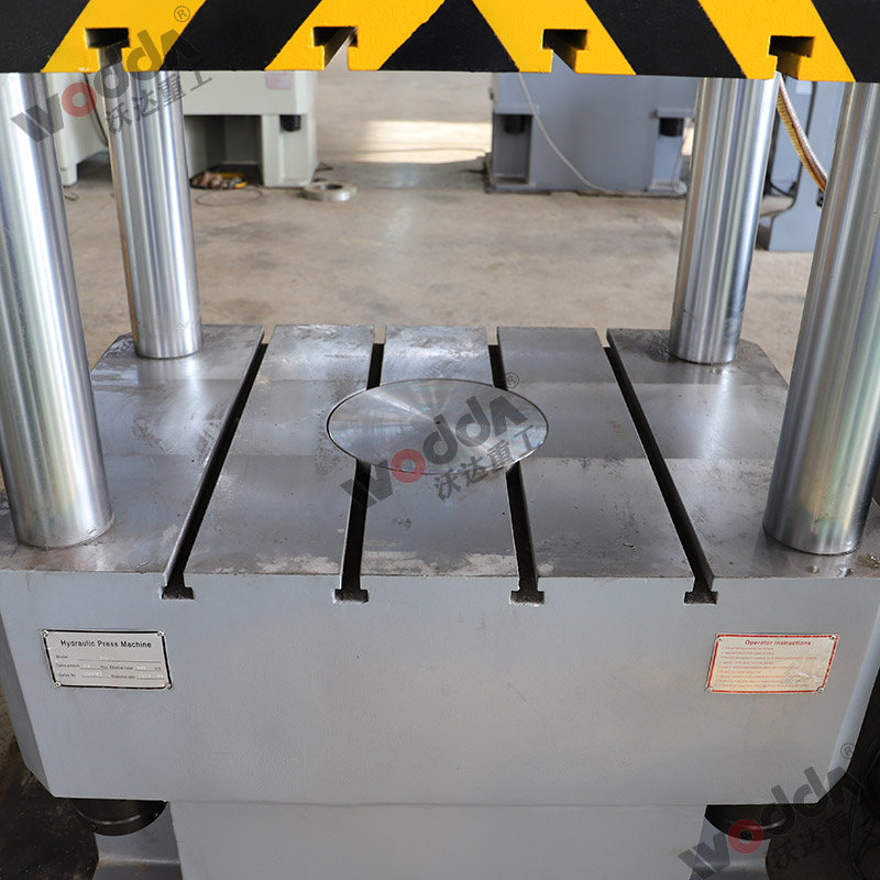 滕州液壓機細節 滕州液壓機細節