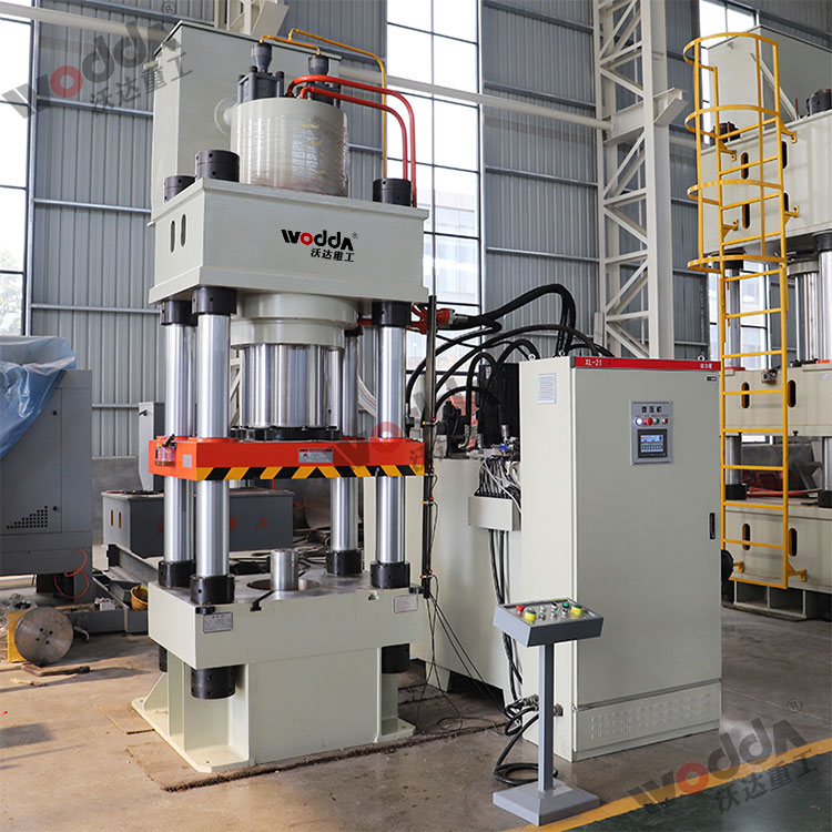 500噸熱模鍛液壓機 500噸熱模鍛液壓機