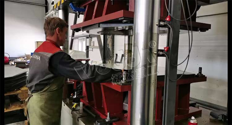 四柱液壓機拉伸灰鬥車成型