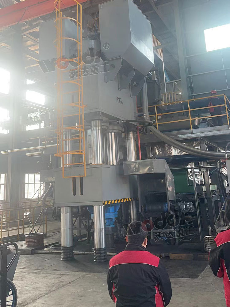 雙工位2000噸石墨坩埚液壓機