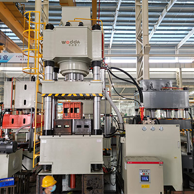 1000噸陶(tao)瓷粉末成(cheng)型液壓機(jī)