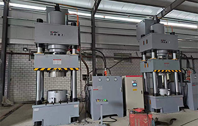 500噸(dun)橡塑制品液(yè)壓機