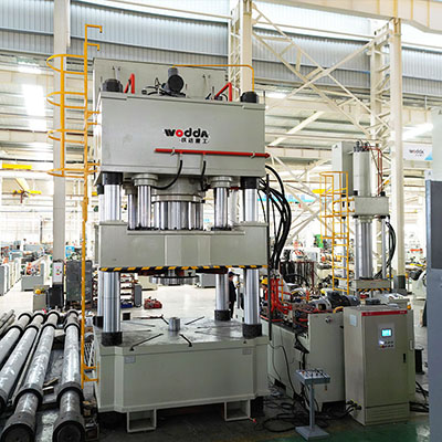 大直徑封頭拉(lā)伸液壓機_1750噸封頭(tou)拉伸機