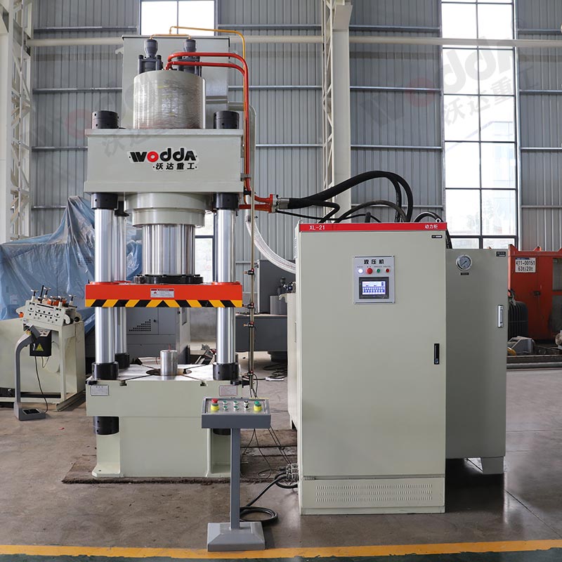 500噸伺服液(yè)壓機_ 四柱(zhù)液壓機